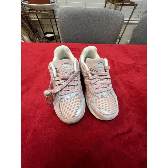New Balance 2002R Pink Sand White ML2002R4 Youth Size 4 - Picture 4 of 13